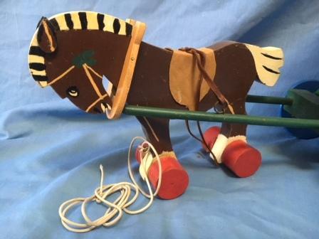 Lines toy horse